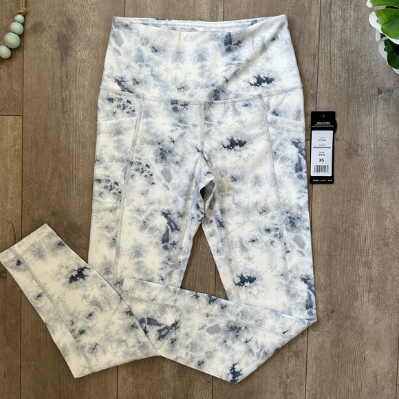 New Yogalicious Women’s Frosted Tie-Dye Lux High Rise Leggings Size XS - Picture 10 of 16